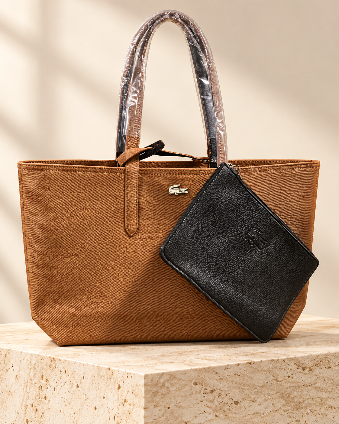 Lacoste – Sac cabas réversible marron avec pochette noire